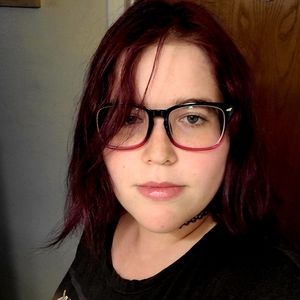 Meet your Posher, Emileigh